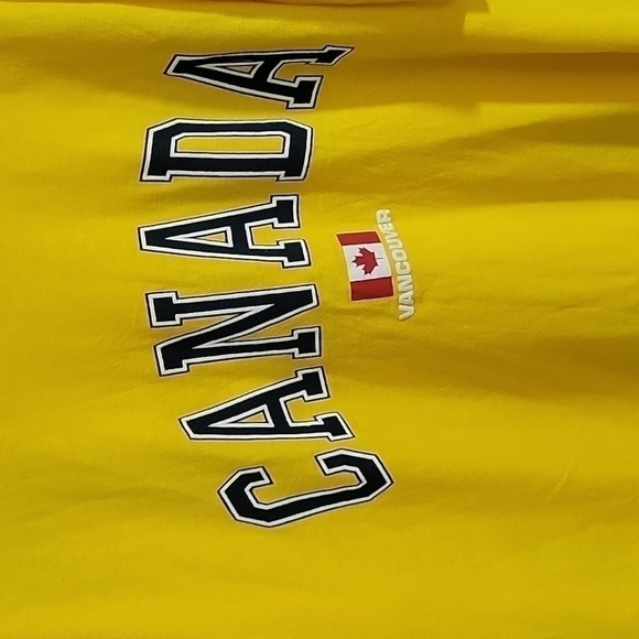 Yellow Canada vancouver tshirt size XL - Picture 2 of 4